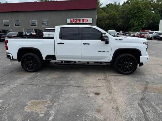 CHEVROLET SILVERADO HD 2024 2GC4YPEY7R1201705 image